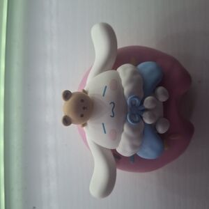 Cinnamon Roll Popmart Figurine